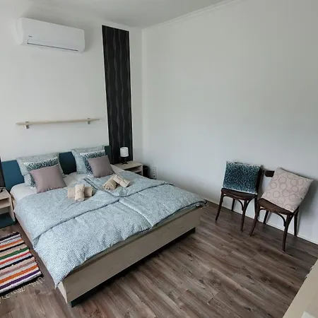 Luxurious Lakeview Retreat In * Vonyarcvashegy